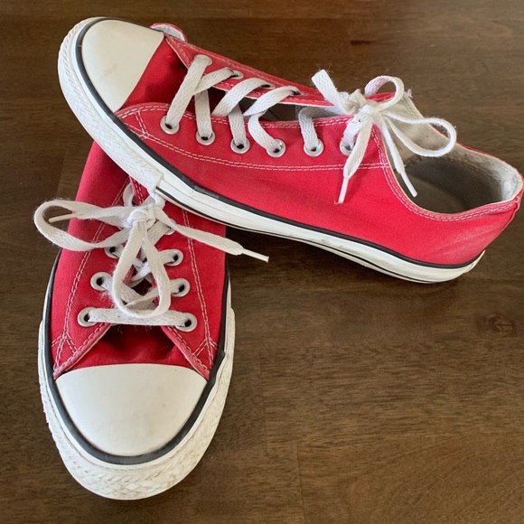 Converse Other - Converse Chuck Taylor sneakers size 8